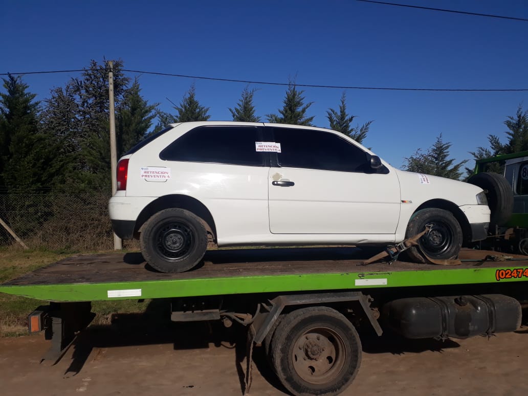 Familiares de una joven que cumplía 15 años de edad, por intermedio de la Dirección de Tránsito y Control Urbano, solicitaron el corte de calle Mitre entre Berutti y Castelli, para el pasado martes 23 de julio poder llevar a cabo lo que se denomina “enchastre”.