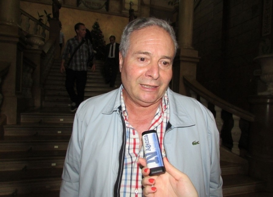 En un mensaje publicado en sus redes sociales, el jefe de campaña del Frente de Todos a nivel local, Camilo Alessandro, anunció que “en Salto hay unidad”, en clara alusión al inminente cierre de listas para las PASO a disputarse en el mes de agosto.