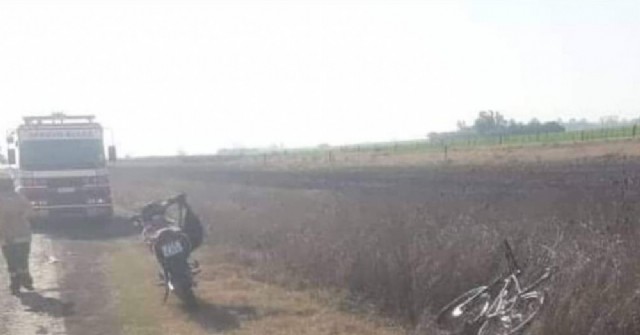 Tragedia en camino rural: Murió un ciclista al chocar contra una moto