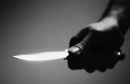 Aprehendida por amenazar con un cuchillo a su hijo de 14 años