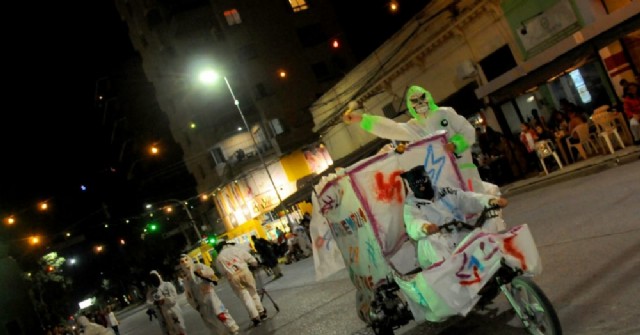 Noche de Varieté en modo Carnaval en Rojas