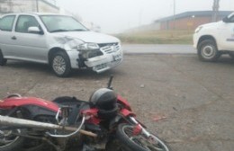 Madre e hija accidentadas tras chocar su moto contra un auto