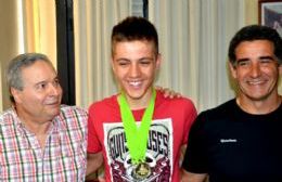 El campeón de ciclismo Lucas Dundic fue reconocido en el Municipio