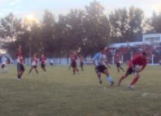 Un pasaje del partido de Sports y Argentino de Pergamino