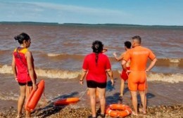 Buzos tácticos se sumaron a búsqueda del joven desaparecido en Lago Salto Grande