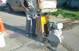 Trabajos de bacheo en Avenida Mitre