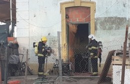 Explosión e incendio en la estación del ex Ferrocarril Belgrano