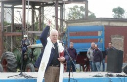 Bendición y desfile en el Museo del Campo