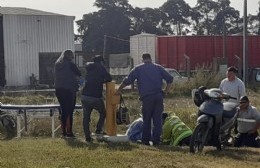 Mujer herida al caerse de su moto